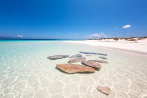 kde jsou na sardinii bílé pláže